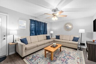 863 Central Ave in Clarksville, TN - Building Photo - Building Photo