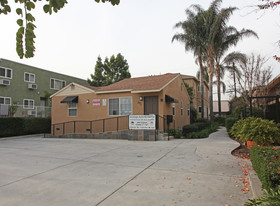 241 W Verdugo Ave Apartments