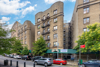 860 Riverside Dr in New York, NY - Foto de edificio - Primary Photo