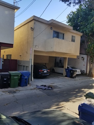 2415 Ocean Ave in Venice, CA - Building Photo - Other