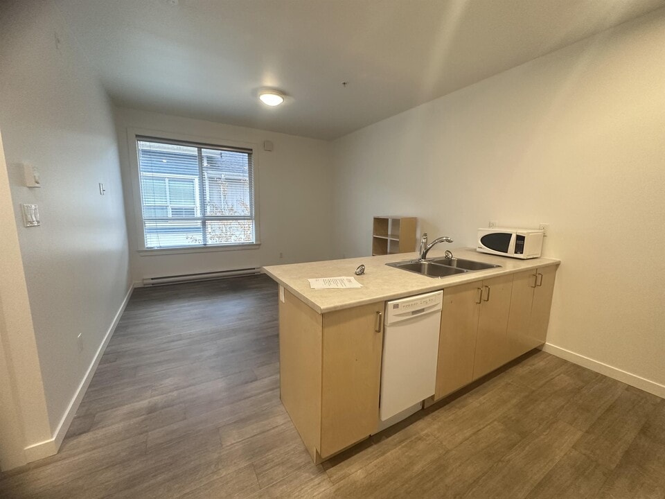244 Selby St in Nanaimo, BC - Building Photo