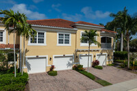 Bay Street Village in Osprey, FL - Foto de edificio - Building Photo