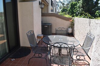 7640 Palmilla Dr in San Diego, CA - Building Photo - Building Photo