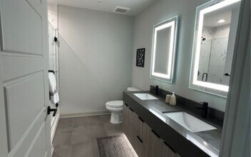 3699 Lenox Rd NE in Atlanta, GA - Building Photo - Building Photo