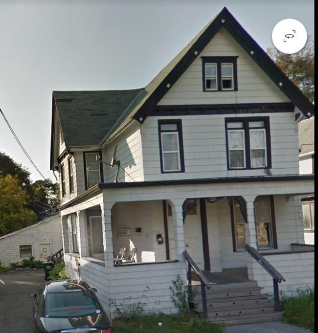 251 Front St