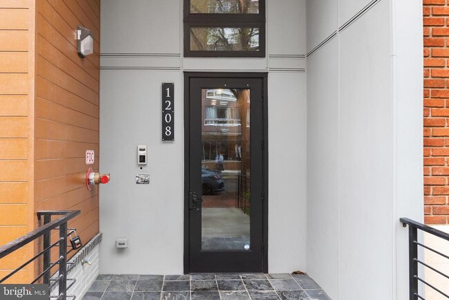 property at 1208 M St NW