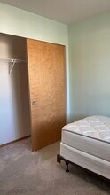 1740 NW Almond Loop in Oak Harbor, WA - Building Photo - Building Photo