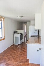 106 Private Rd 7741 in Devine, TX - Building Photo - Building Photo