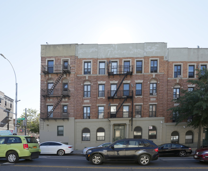 1585 Bedford Ave in Brooklyn, NY - Building Photo