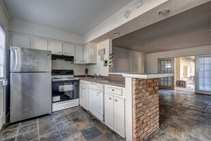 4321 Hazard St in Houston, TX - Building Photo