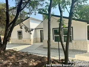 4508 Chamberlain Way in Canyon Lake, TX - Building Photo - Building Photo