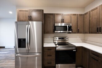 423 Poppy St in Sugar City, ID - Foto de edificio - Building Photo