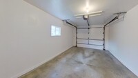 704 Clearview Dr, Unit 2 in Decorah, IA - Foto de edificio - Building Photo