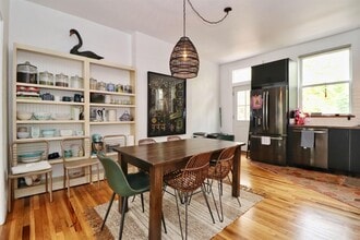 820 Grand St in Jersey City, NJ - Building Photo - Building Photo