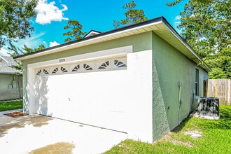 10924 Pinewood Cove Ln in Orlando, FL - Building Photo - Building Photo