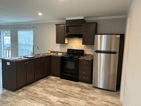 4816 US-441 in Lake City, FL - Building Photo