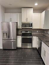 5146 Bay Isle Cir in Clearwater, FL - Building Photo - Building Photo
