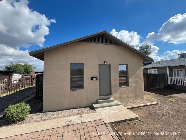 property at 3809 N 9th Pl