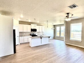 8321 NW 163rd Ter in Edmond, OK - Building Photo - Building Photo