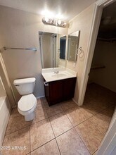 16825 N 14th St in Phoenix, AZ - Foto de edificio - Building Photo