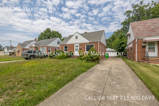 25201 Marsdon Dr in Euclid, OH - Building Photo - Building Photo