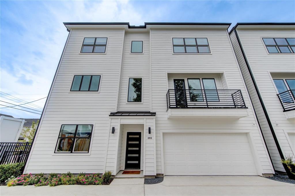 2512 Gray St in Houston, TX - Foto de edificio