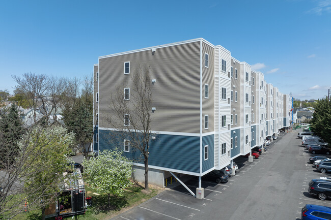 Malden Place Condominiums in Malden, MA - Building Photo - Building Photo