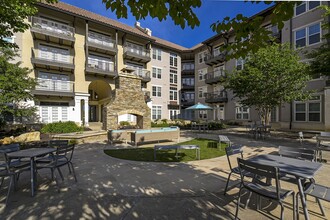 Celeste at La Cantera in San Antonio, TX - Foto de edificio - Building Photo