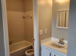 2031 Pine Chace Ct in Tampa, FL - Building Photo - Building Photo