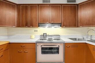 7105 W Foster Pl in Chicago, IL - Building Photo - Building Photo