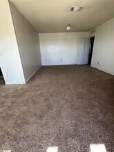 1600 Crenshaw Dr in McCamey, TX - Building Photo - Building Photo