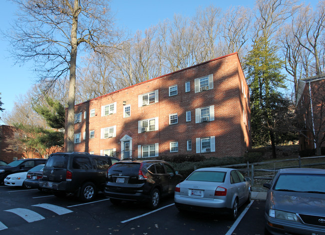 Park Wayne Apartments in Silver Spring, MD - Foto de edificio - Building Photo