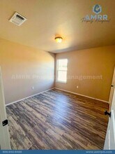 7401 5th St in Lubbock, TX - Foto de edificio - Building Photo