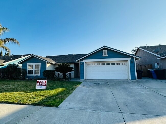 property at 575 W Cinnamon Ave