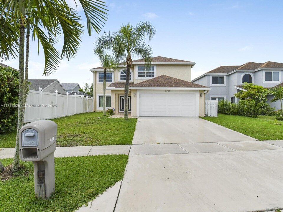 22965 Old Inlet Bridge Dr in Boca Raton, FL - Building Photo