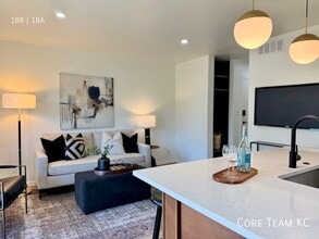 4203 SW Trafficway in Kansas City, MO - Building Photo - Building Photo