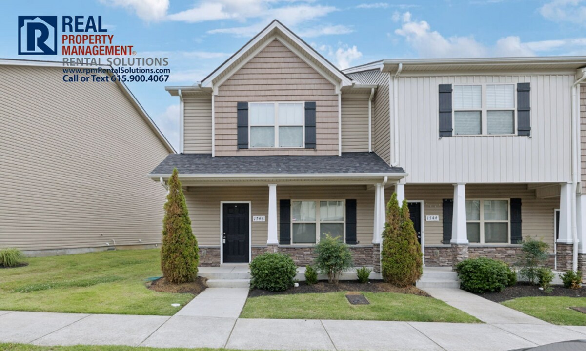1746 Sprucedale Dr in Nashville, TN - Building Photo