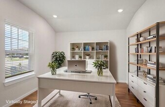 3300 Memorial Way in Texas City, TX - Foto de edificio - Building Photo