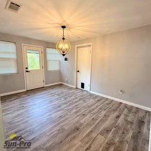 332 S Seneca Blvd in Daytona Beach, FL - Foto de edificio - Building Photo