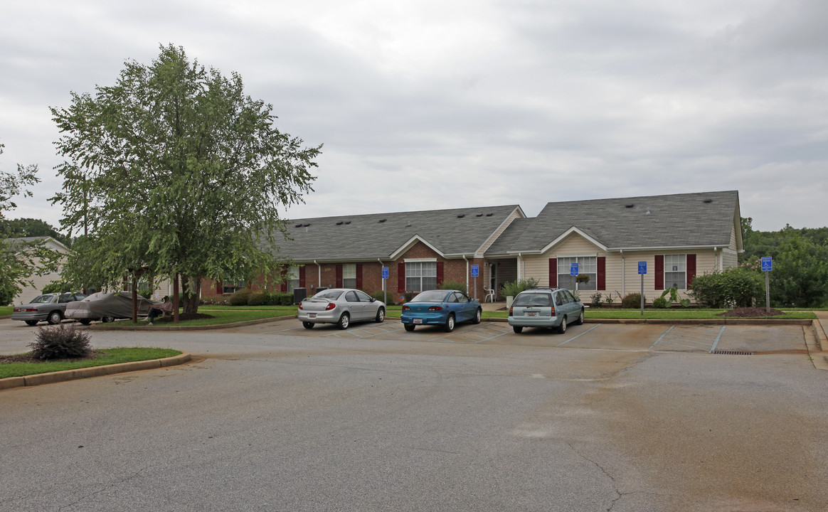 Pleasant Meadow Apartments in Inman, SC - Foto de edificio