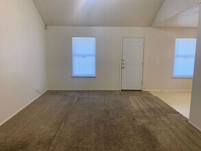2703 Cross Timber Dr in Killeen, TX - Foto de edificio - Building Photo