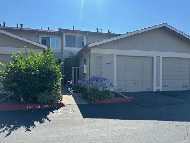 1328 Charmwood Square in San Jose, CA - Building Photo - Building Photo