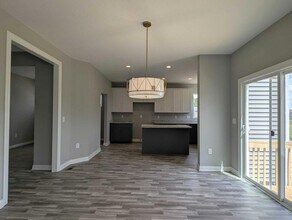 7301 Aster Wy in Plain City, OH - Foto de edificio - Building Photo