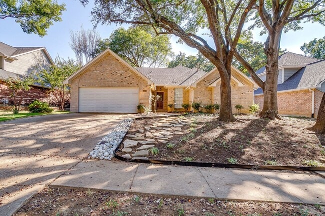 property at 2149 Steeplewood Dr