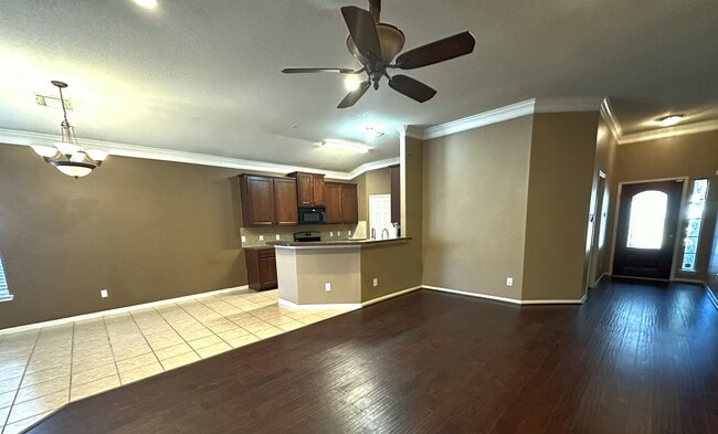 6454 Applewood Forest Dr