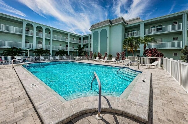 property at 1706 Belleair Forest Dr