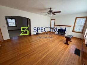 1148 Lake Dr in Dandridge, TN - Building Photo - Building Photo