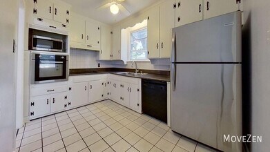 2426 Queen St in Winston-Salem, NC - Building Photo - Building Photo