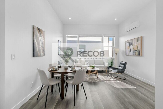 1638 Elm Ave in San Diego, CA - Foto de edificio - Building Photo