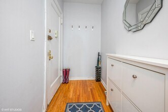 11 Alden Rd in Larchmont, NY - Foto de edificio - Building Photo